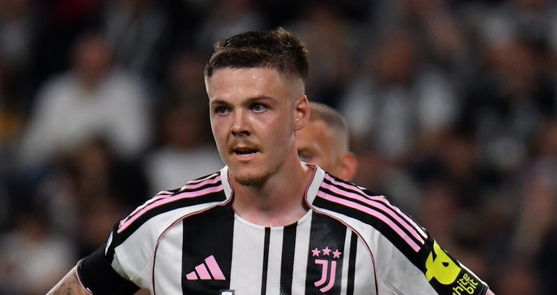 Juve a lavoro, come sta Holm: le condizioni dell'esterno verso la sfida col Milan