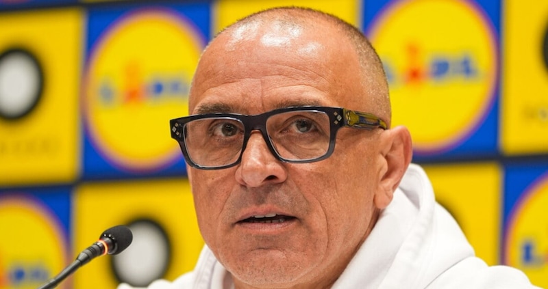 L&rsquo;ex Napoli lascia la panchina: rifiutato il rinnovo del contratto