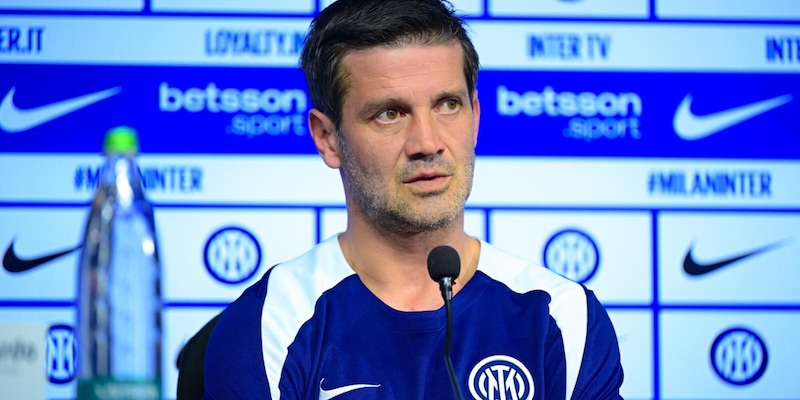 Chivu netto: "Bastoni solo da elogiare come uomo e calciatore". Poi spiega la frase sugli errori arbitrali