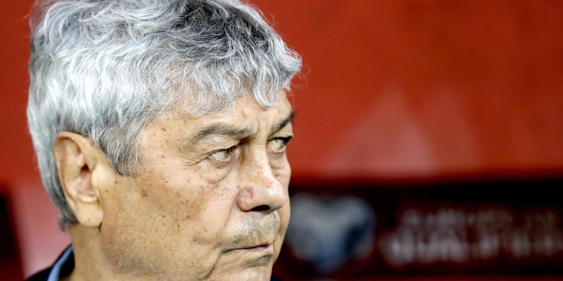 Lucescu, si aggravano le condizioni di salute: il commovente&nbsp;messaggio della Federcalcio romena