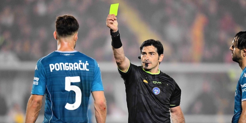 Serie A, le decisioni del Giudice Sportivo: tre calciatori squalificati, multe per Lecce e Napoli