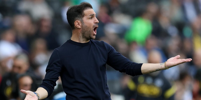 La Champions nelle mani del Como di Fabregas: sar&agrave; l&rsquo;arbitro del rush finale