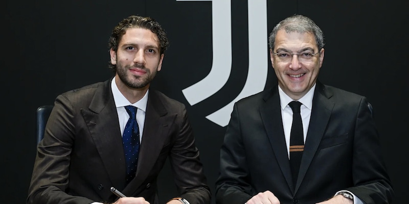 Locatelli, 'Juve per sempre sar&agrave;': ufficiale il rinnovo. Comolli: "Questo accordo rappresenta..."