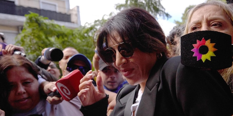 Processo morte Maradona, la figlia Gianinna in lacrime attacca l'ex medico di Diego: "Ci aveva garantito..."