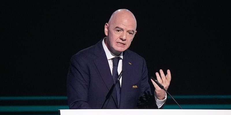Il Canada respinge il presidente del calcio iraniano. Infantino rassicura: "L'Iran parteciper&agrave; sicuramente al Mondiale"