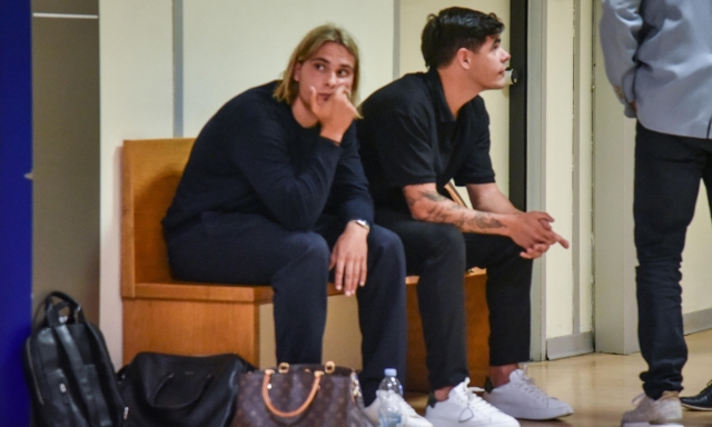 Stupro, Lucarelli jr e Apolloni assolti in appello. E papà Cristiano sfascia una colonnina in tribunale