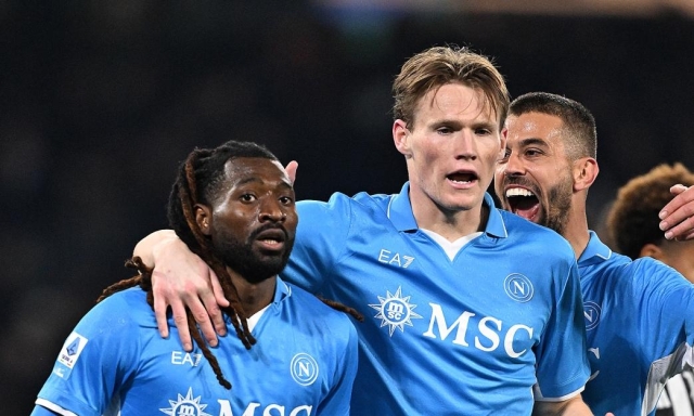 Napoli, Conte con la squadra (quasi) al completo: contro il Milan spazio ai Fantastici 4