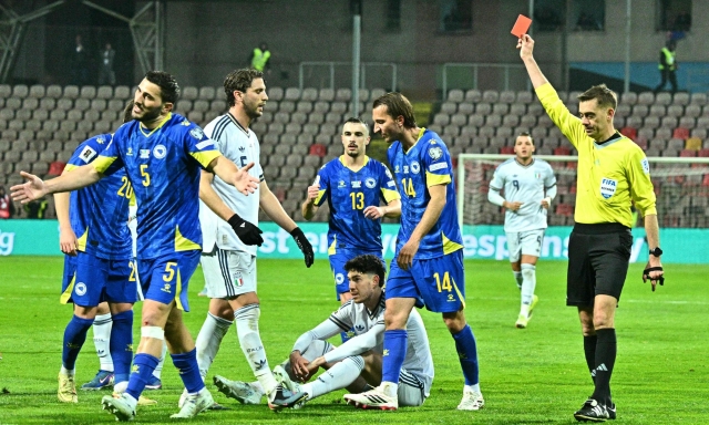 Bastoni sempre nella bufera. Il piano dell'Inter, la strategia del Barça