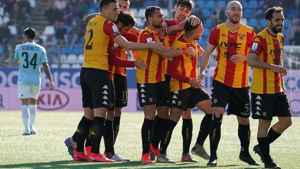 Benevento in paradiso! Stende la Salernitana 1-0 e ritorna in Serie B dopo tre anni