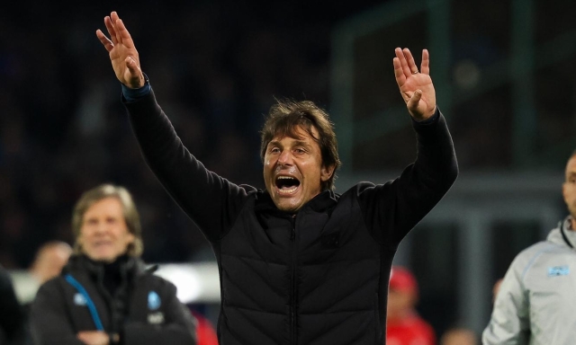 Conte: "Scudetto? Il Napoli non dovrebbe sbagliare mai, l'Inter più volte... È davvero difficile"