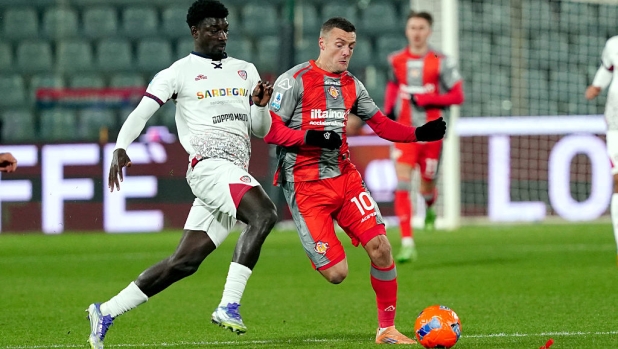 Cagliari-Cremonese da dentro o fuori: chi perde rischia grosso. Il pronostico