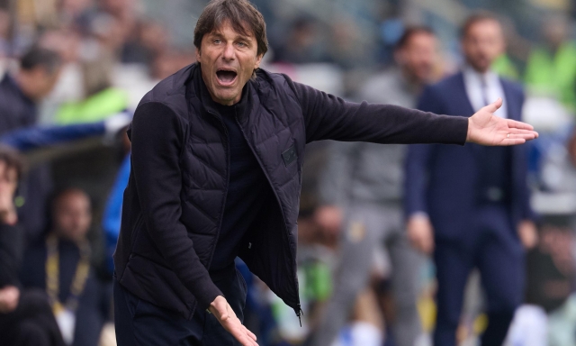 Conte: "Dispiace per il pari, ma il sogno scudetto non si è spento: dipende dall'Inter"