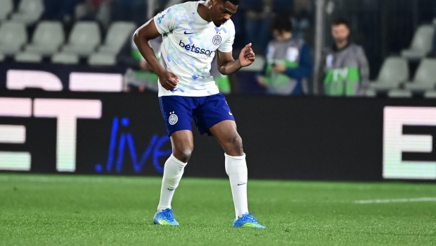 Como-Inter, le pagelle: Dumfries decisivo dietro, letale davanti, 8. Van der Brempt distratto: 4,5