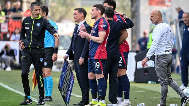 Cagliari, Belotti festeggia il rientro sui social: "I 196 giorni più lunghi della mia vita"