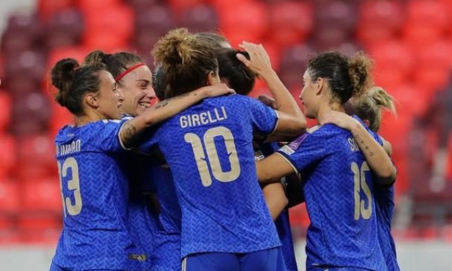 Italia a valanga: 6-0 alla Serbia e caccia al primo posto nel girone