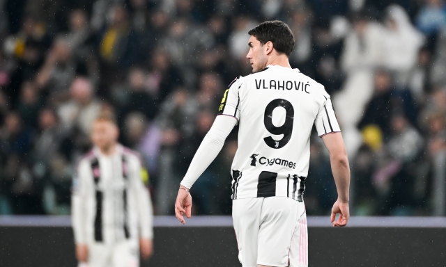 Vlahovic, la firma con la Juve slitta: ci riprova il Milan. La chiave è Nkunku