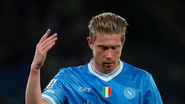 Napoli-Lazio, la partita si gioca anche online: chi vince la guerra dei social?