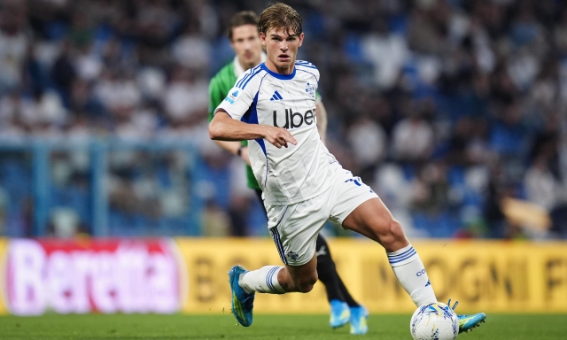 Como, botta alla testa per Nico Paz. "Non vedo bene". Sostituito da Caqueret