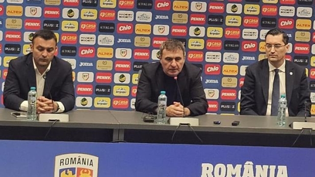 Hagi torna ct della Romania ed esalta Chivu: "Risultati top. Facile parlare..."