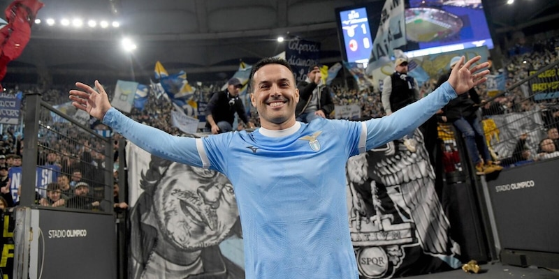 Lazio, passerella Pedro e un doppio evento: presto sveler&agrave; il futuro