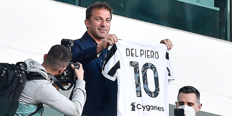 &ldquo;Chiamate Del Piero alla Juve! Ho ripensato a Thiago Motta. Tutti scarsi, Conte l&rsquo;unico a farlo&rdquo;