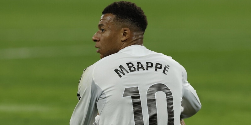 Mbapp&egrave; continua a tenere in ansia il Real: non convocato, salta il Clasico contro il Barcellona