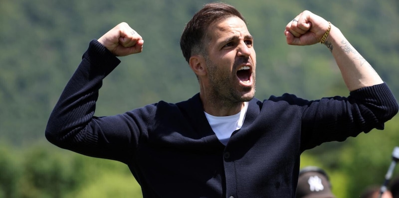 Fabregas: "Non sapevo nulla del Como, il debutto con la Juve &egrave; stata la chiave"