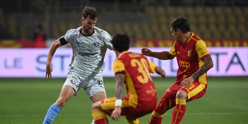 Palermo-Catanzaro diretta playoff Serie B: segui la sfida di ritorno LIVE