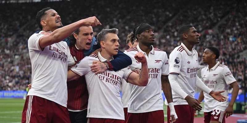 L'Arsenal batte il West Ham con il brivido e consolida il primo posto: ora il City &egrave; a -5