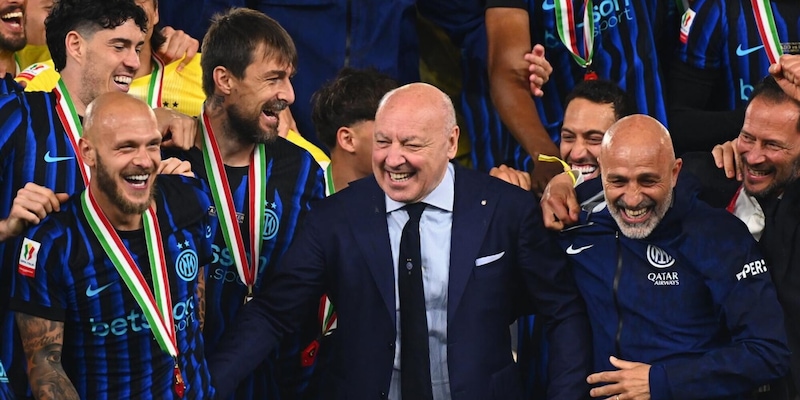 La frecciata di Marotta al Milan: "Forza Inter! Ci siamo solo noi, l'unica squadra della citt&agrave; con due stelle"
