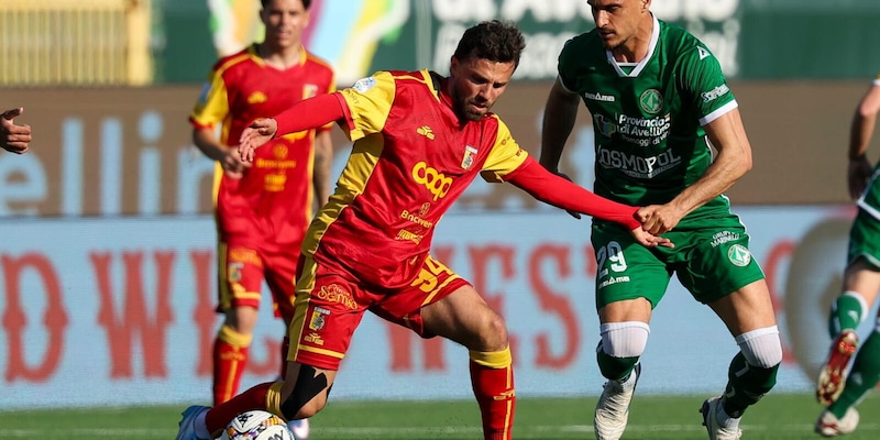Catanzaro-Avellino diretta playoff Serie B: segui i quarti di finale per gli spareggi promozione LIVE