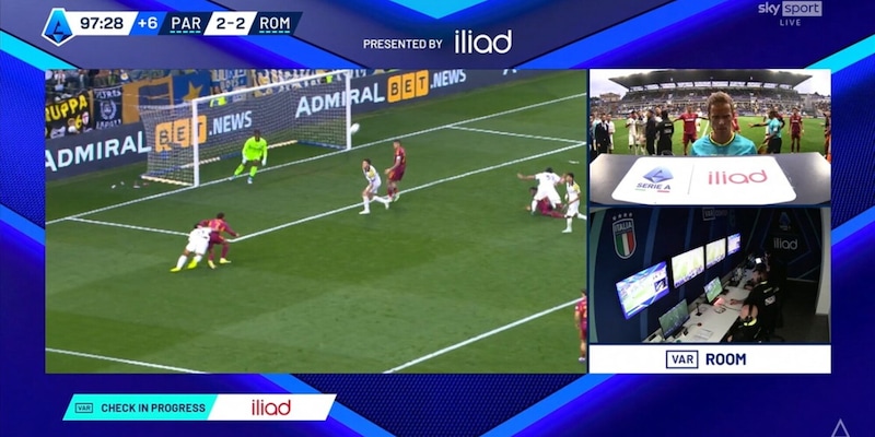 Perch&eacute; su Rensch &egrave; fallo: la spiegazione della giusta scelta dell'arbitro Chiffi nel finale di Parma-Roma&nbsp;
