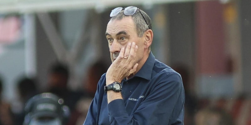 Sarri rimane criptico: "I cambi ci hanno aiutato. Futuro? Dipender&agrave; da..."