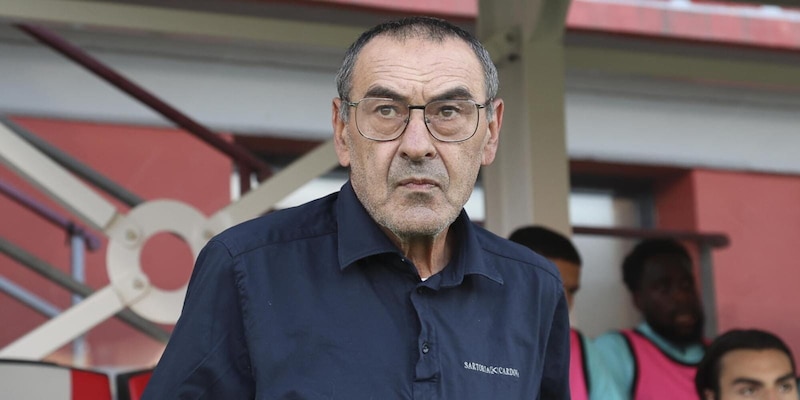 Sarri: "Stagione travagliata ma siamo migliorati. Futuro? Non dipende da me..."