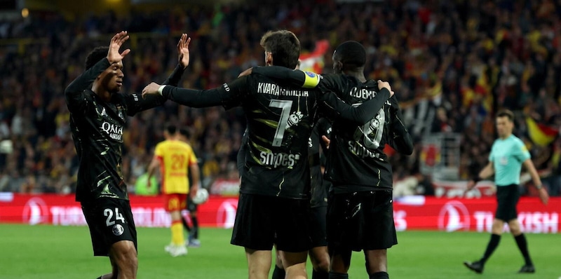 Il Psg batte il Lens ed &egrave; ancora campione: Kvara e Mbaye griffano il trionfo