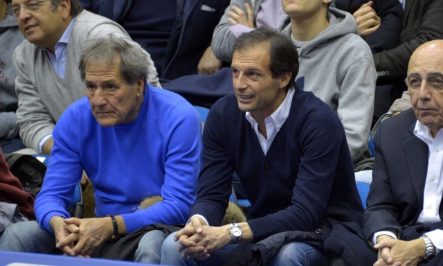E Max piange ricordando il maestro Galeone: "Un precursore, le cose che diceva 40 anni fa sono valide oggi"