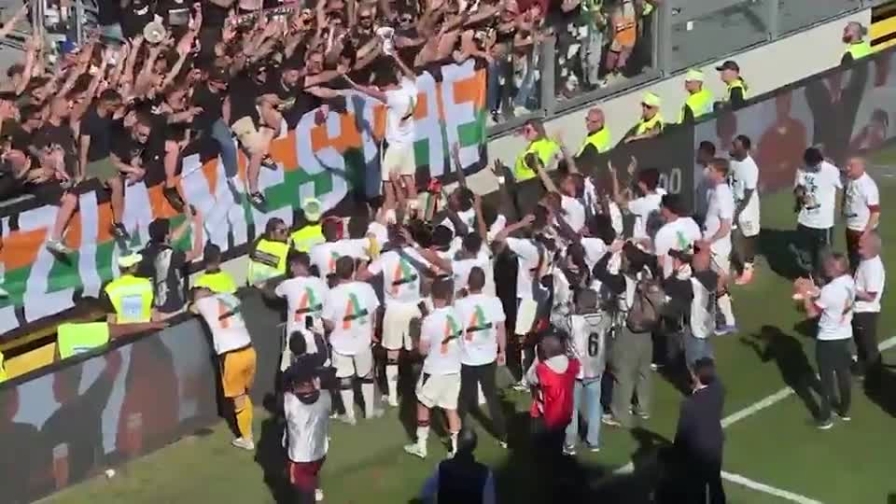 Venezia promosso in Serie A, parte la festa