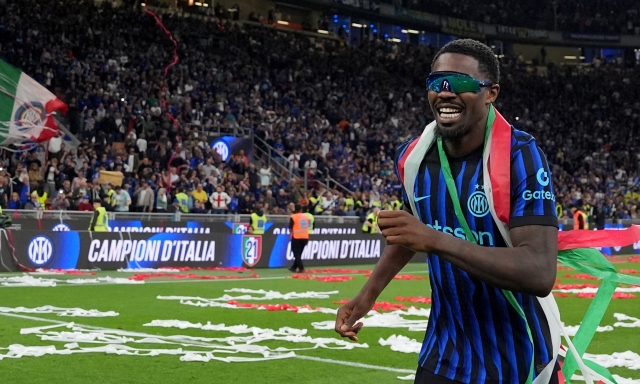 Gol, tifo social e sfottò al Napoli: Thuram ora vuole la Coppa Italia per il doblete Inter