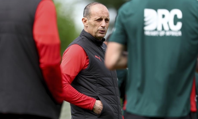 Allegri: "Voglio restare al Milan il più a lungo possibile. Champions, il destino è nelle nostre mani"