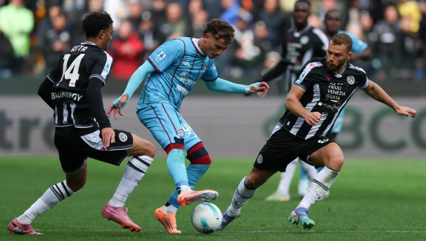 LIVE Alle 15 Cagliari-Udinese: Runjaic ritrova Davis, che va in panchina. Pisacane punta su Mendy