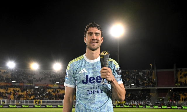 Vlahovic-Juve, la partita del rinnovo: l'offerta, le parole e il jolly dei bianconeri