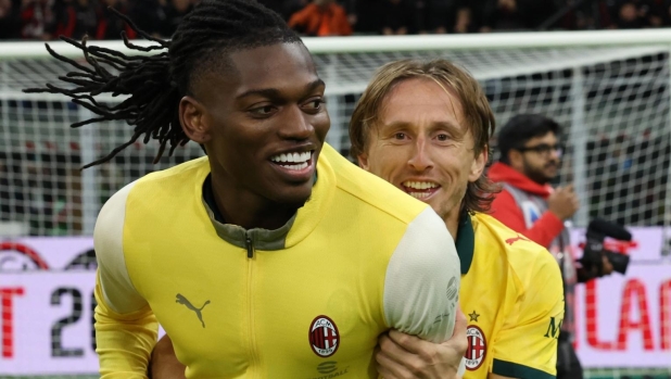 Dov'è il confine tra un campione e chi non lo sarà mai? Al Milan, tra una maschera e un elastico