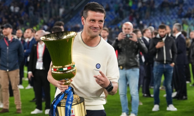 Chivu, gli occhi lucidi dopo la vittoria e la dedica alla moglie. È lui "mister doblete"