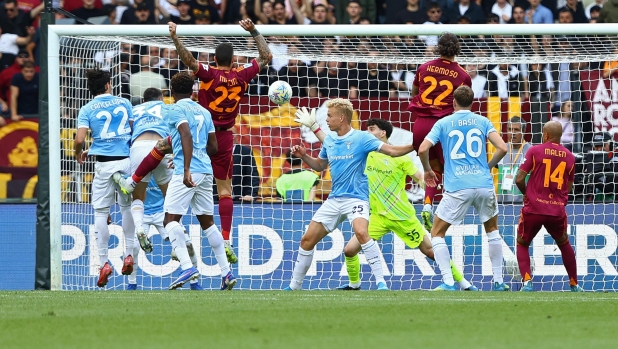 Roma-Lazio, le pagelle: Mancini da impazzire, 8. Rovella disastroso, 4
