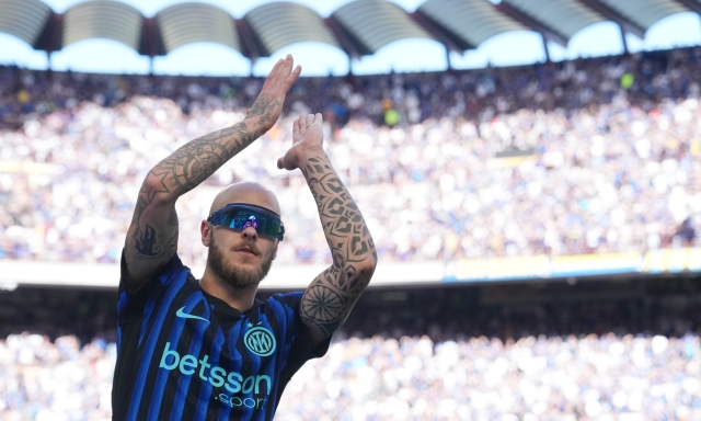 Dimarco è l'Mvp della Serie A. Lautaro miglior attaccante, premiati anche Svilar e Yildiz