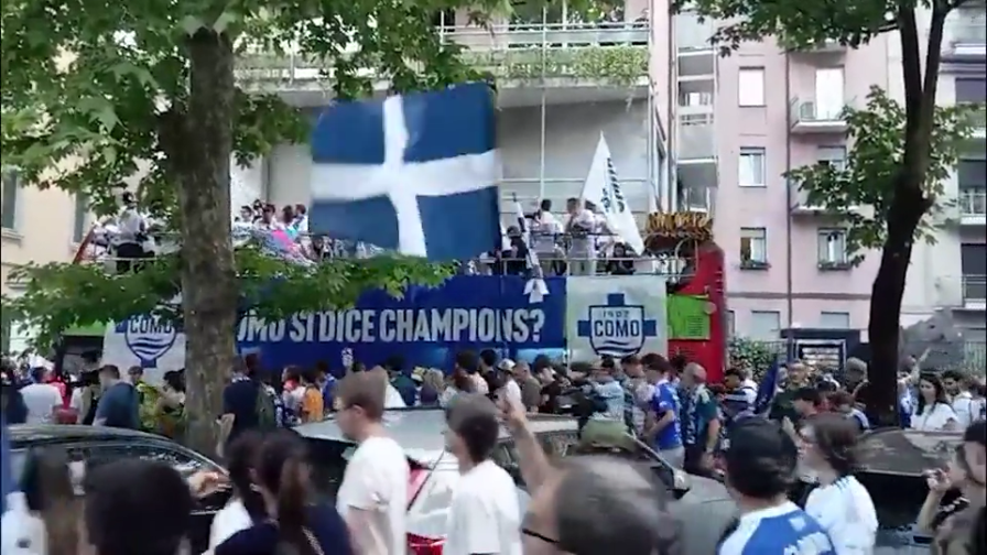 Como, è festa-Champions! Tifosi e squadra si riuniscono per le vie della città