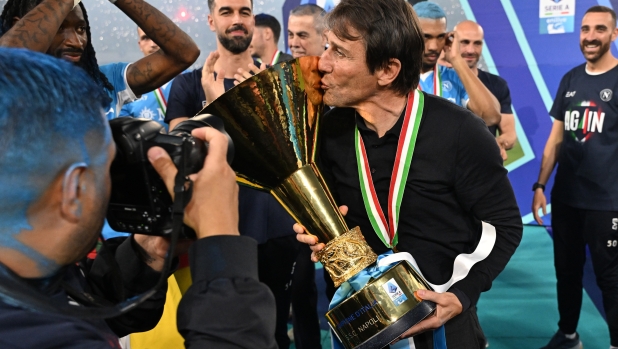 Conte e l'arte dell'anticipo: viene, vince e se ne va. Senza esonero