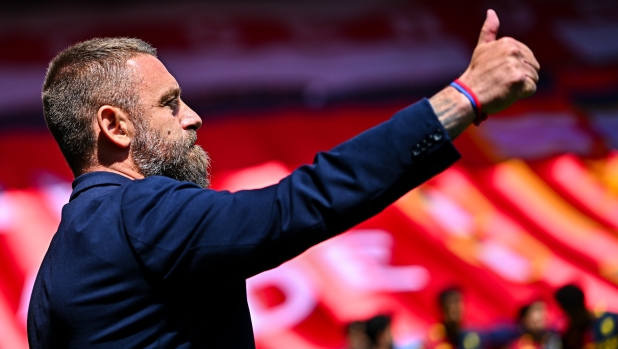 Genoa, si continua con De Rossi. Il presidente Sucu: "Fortunati ad averlo con noi"