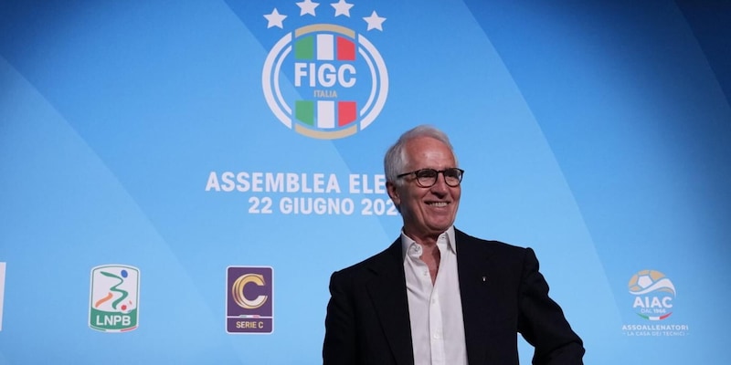 Italia, Malag&ograve; inizia i colloqui: Mancini in prima fila come ct, Maldini dt &egrave; un'idea complicata