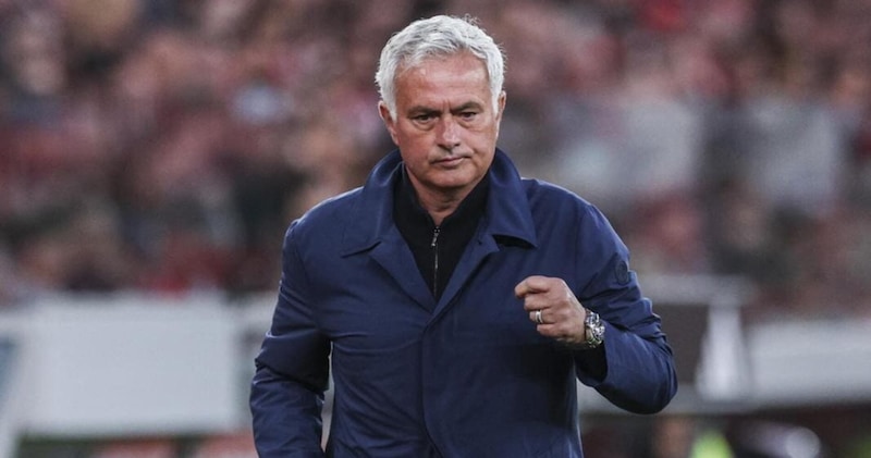 Mourinho saluta il Benfica: "&Egrave; stato un onore". Pronta l'avventura al Real Madrid